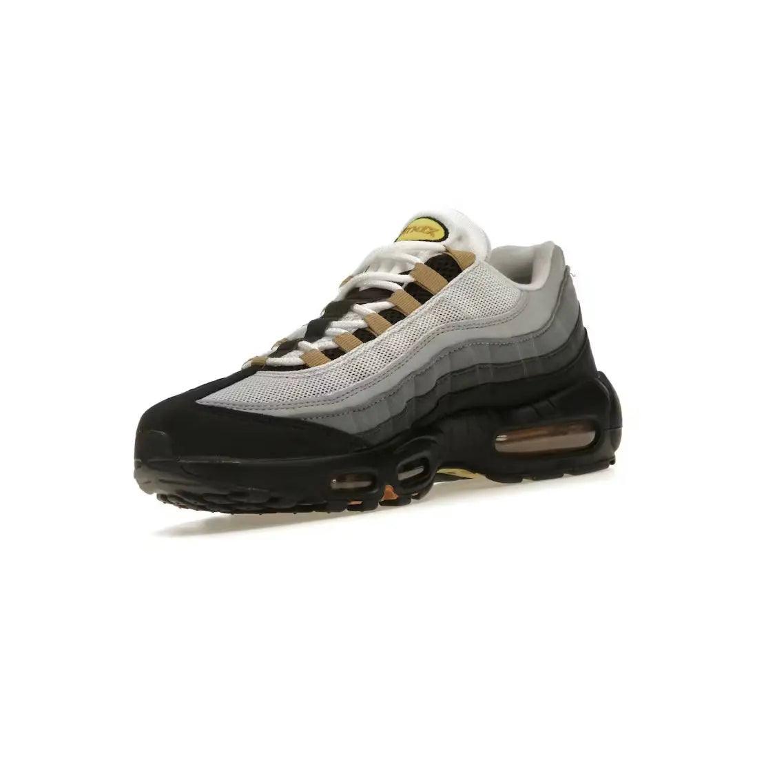 Air Max 95 Icons coloris jaune strike - JIRISU