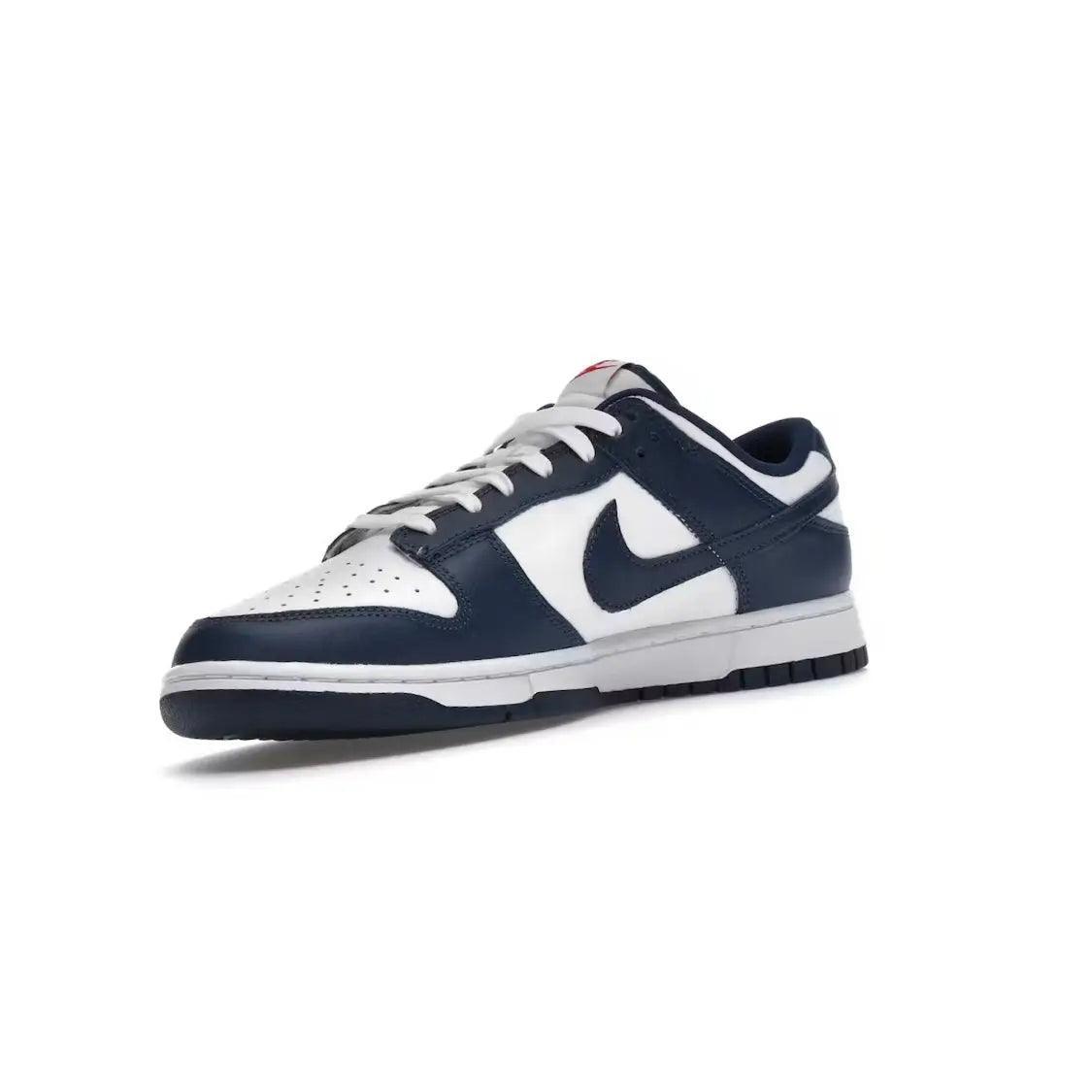 Baskets basse Dunk Low coloris bleu valériane blanc - JIRISU